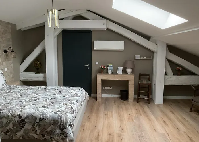 Bed & Breakfast La Mansarde 4*